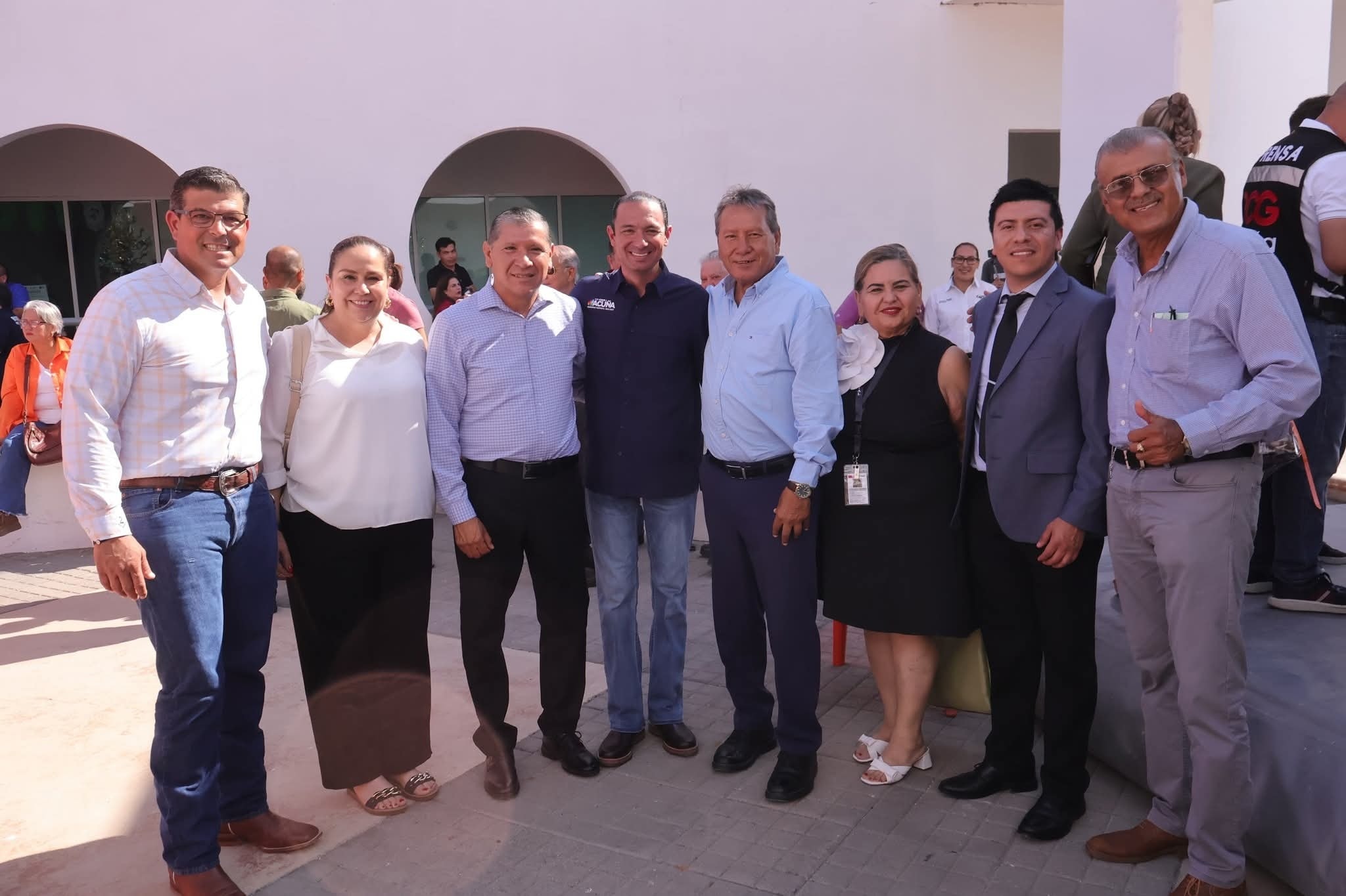 Recibe Rosita apoyos para Bomberos y PC