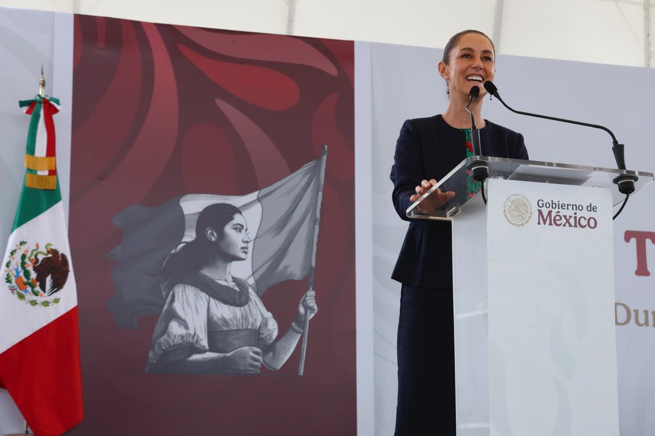 BIENVENIDA SEÑORA PRESIDENTA