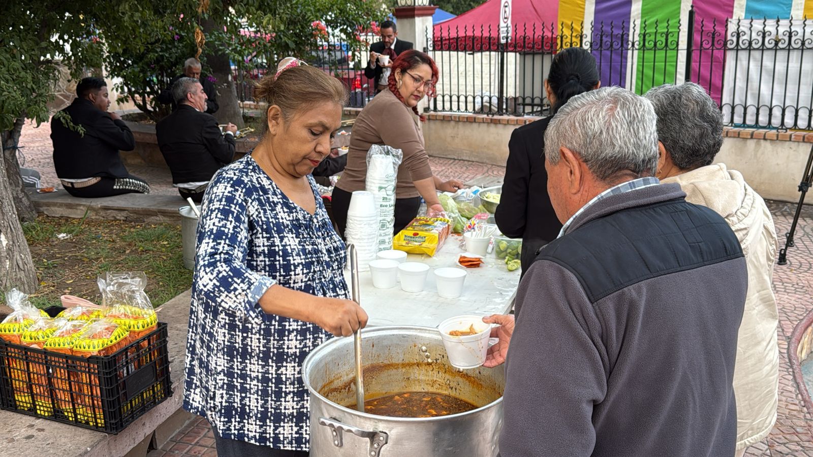 Celebran a San Nicolás con fe, música y tradición