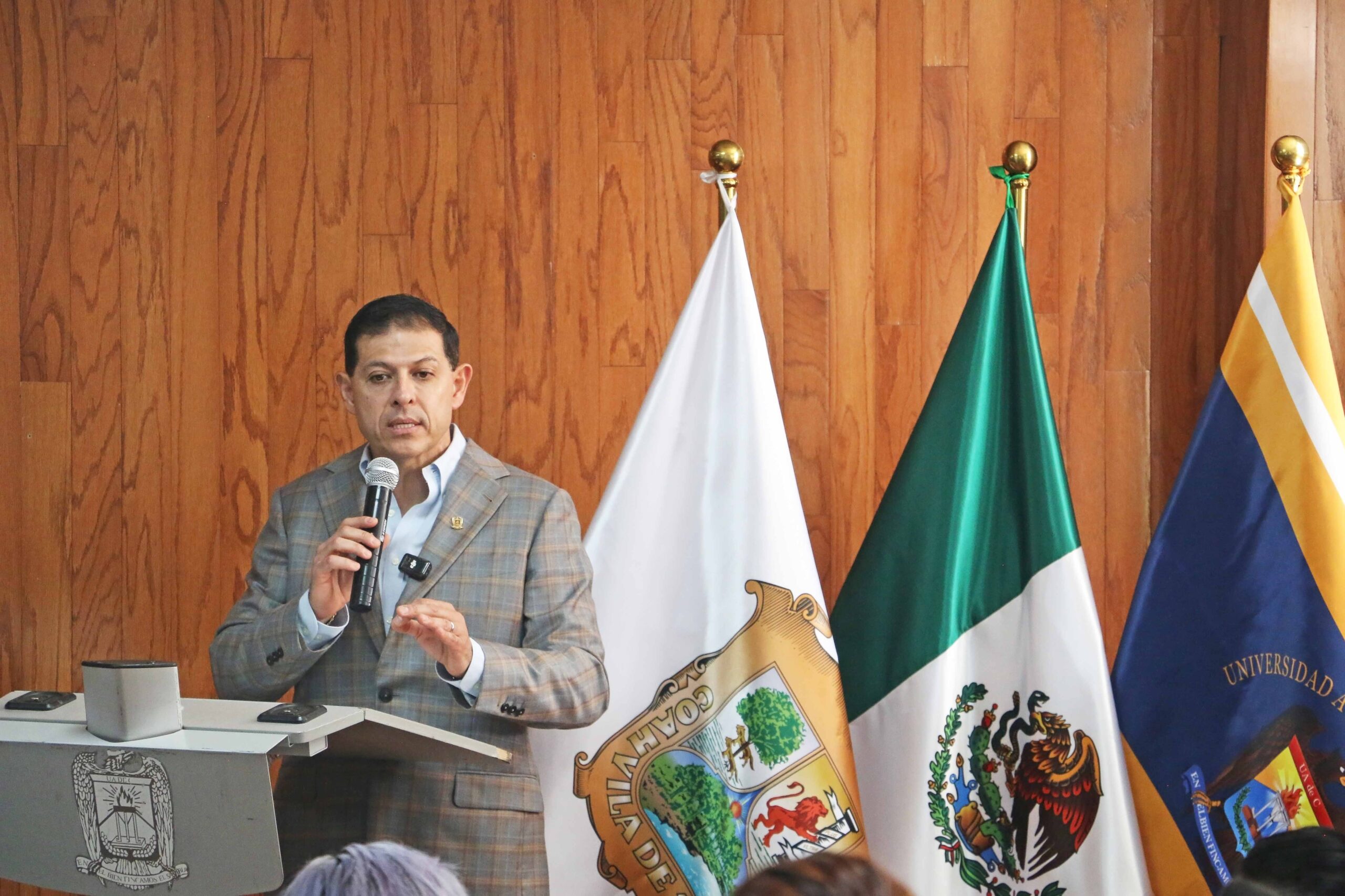 Reconoce UAdeC a maestros de Inglés