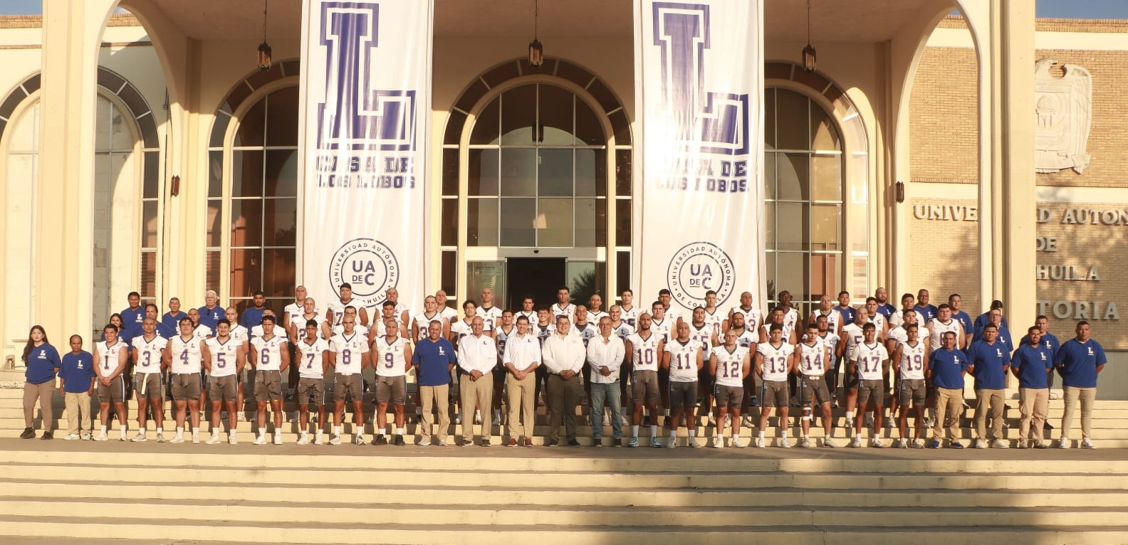 Se refuerzan Lobos con coach ganador