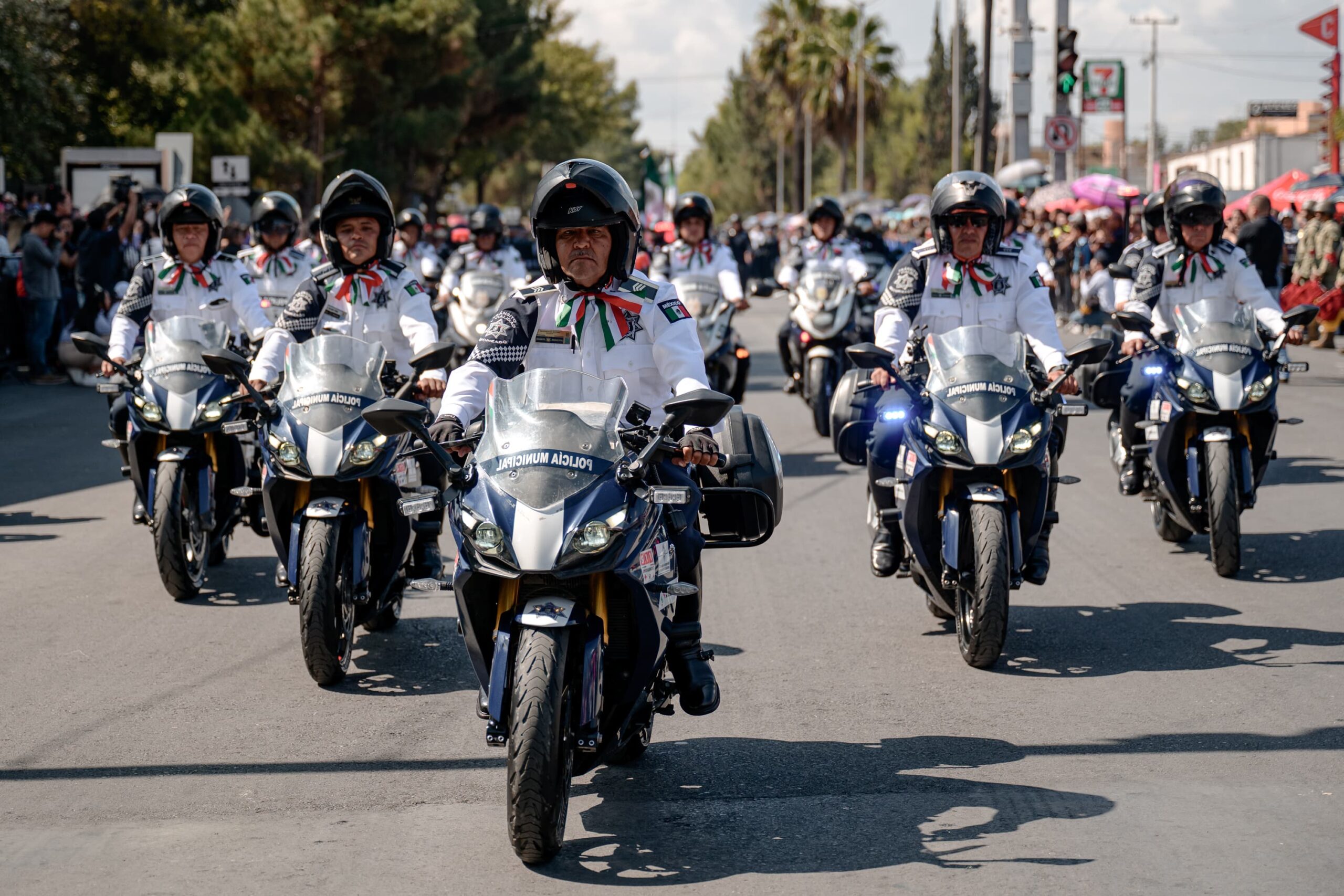 Informa Comisaría cierre de vialidades por desfile patrio