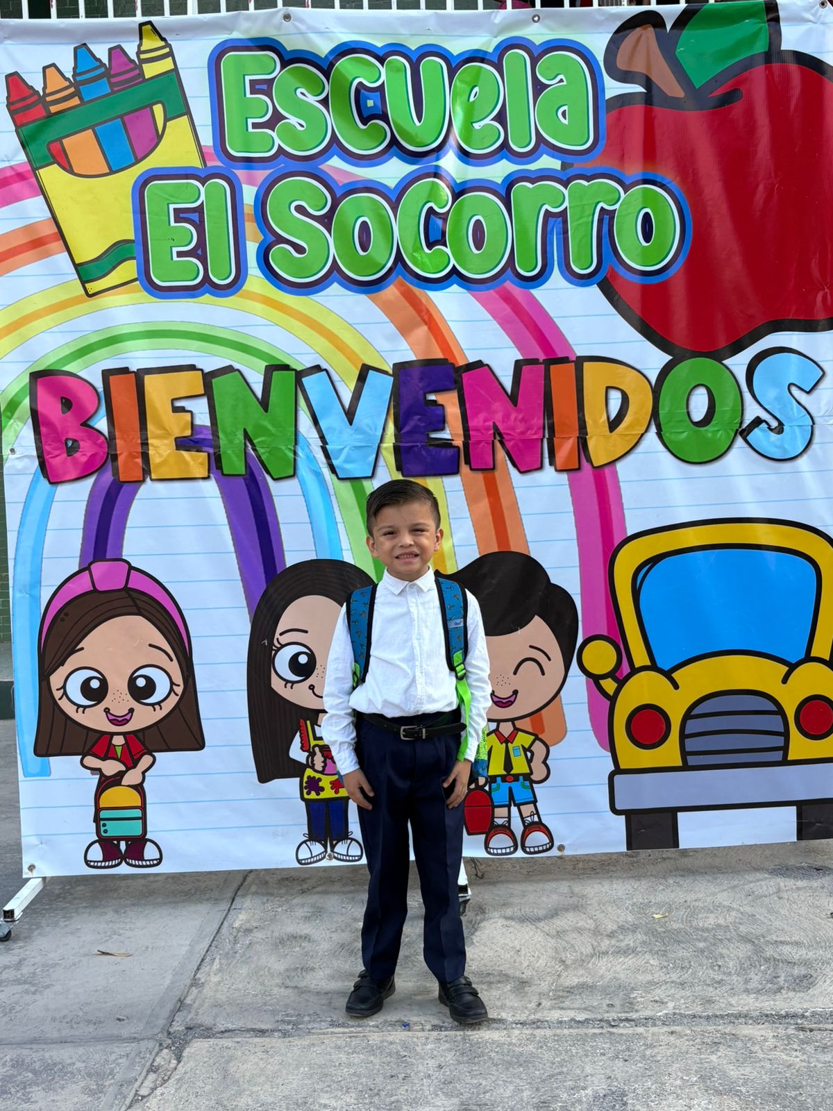 Mochilas y sonrisas nuevas en primer día