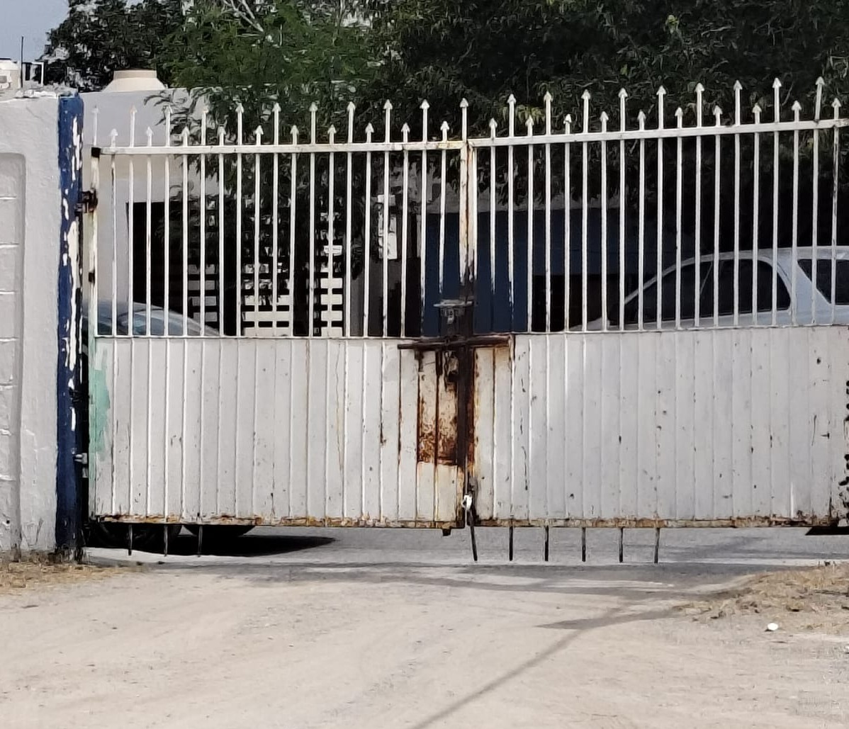 “Se fuga” niño en su primer día de clases
