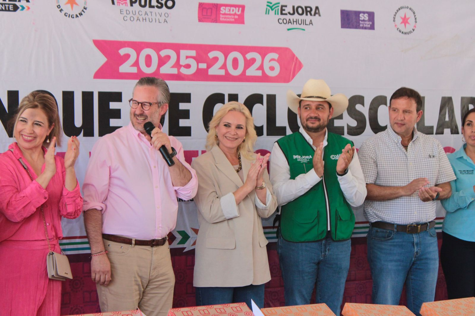 Entrega de útiles escolares y libros de texto gratuitos en la Primaria Melchor Múzquiz TV