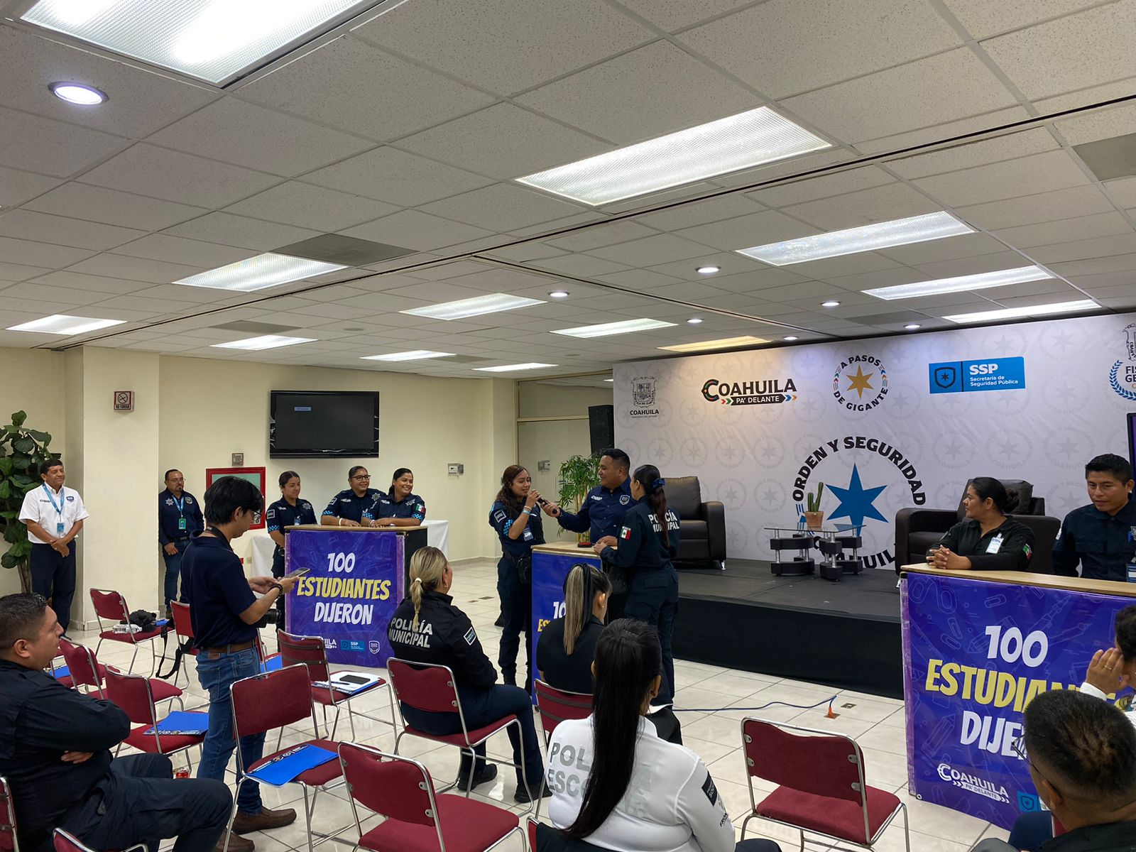 Fortalecen policías de Parras estrategias de Proximidad Social