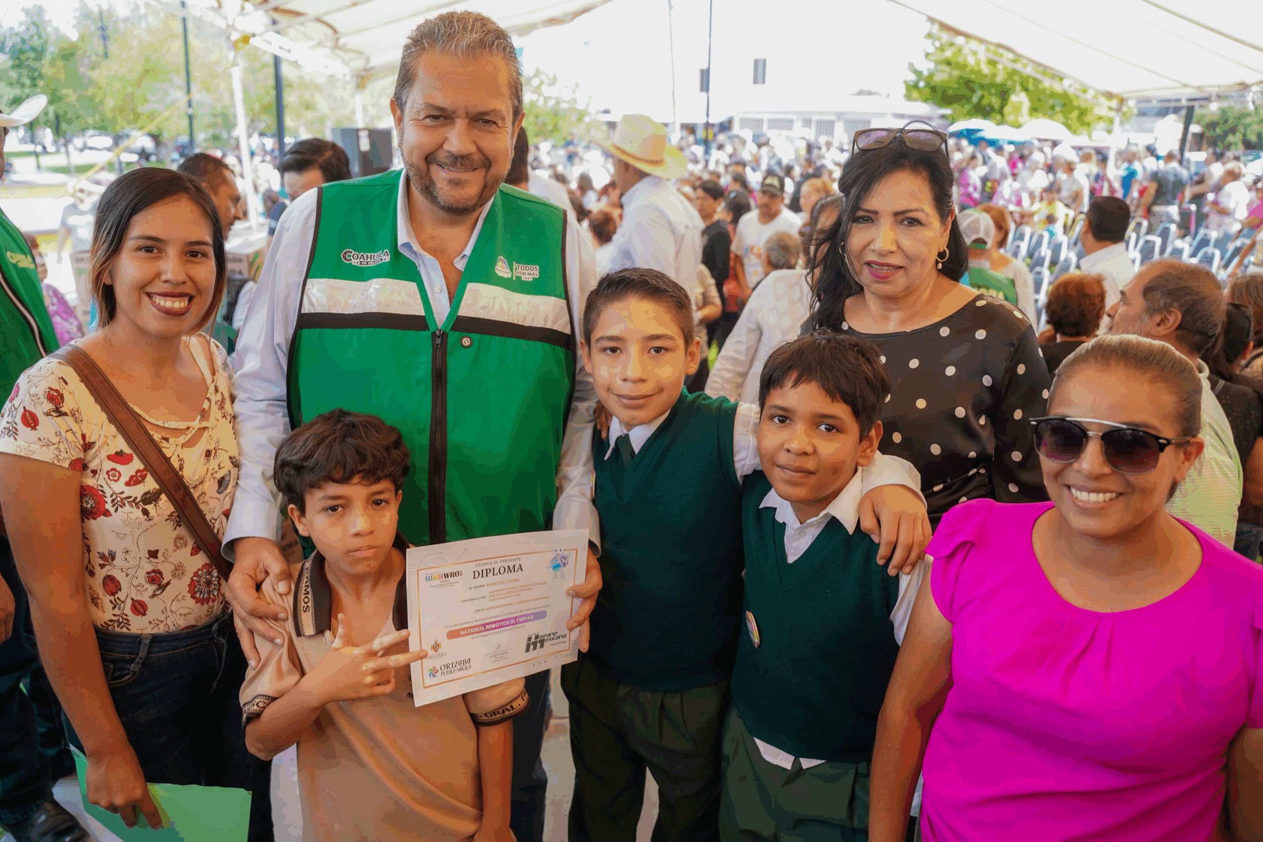 Impulsa Tomás Gutiérrez a jóvenes de Ramos Arizpe que representarán a México en Panamá