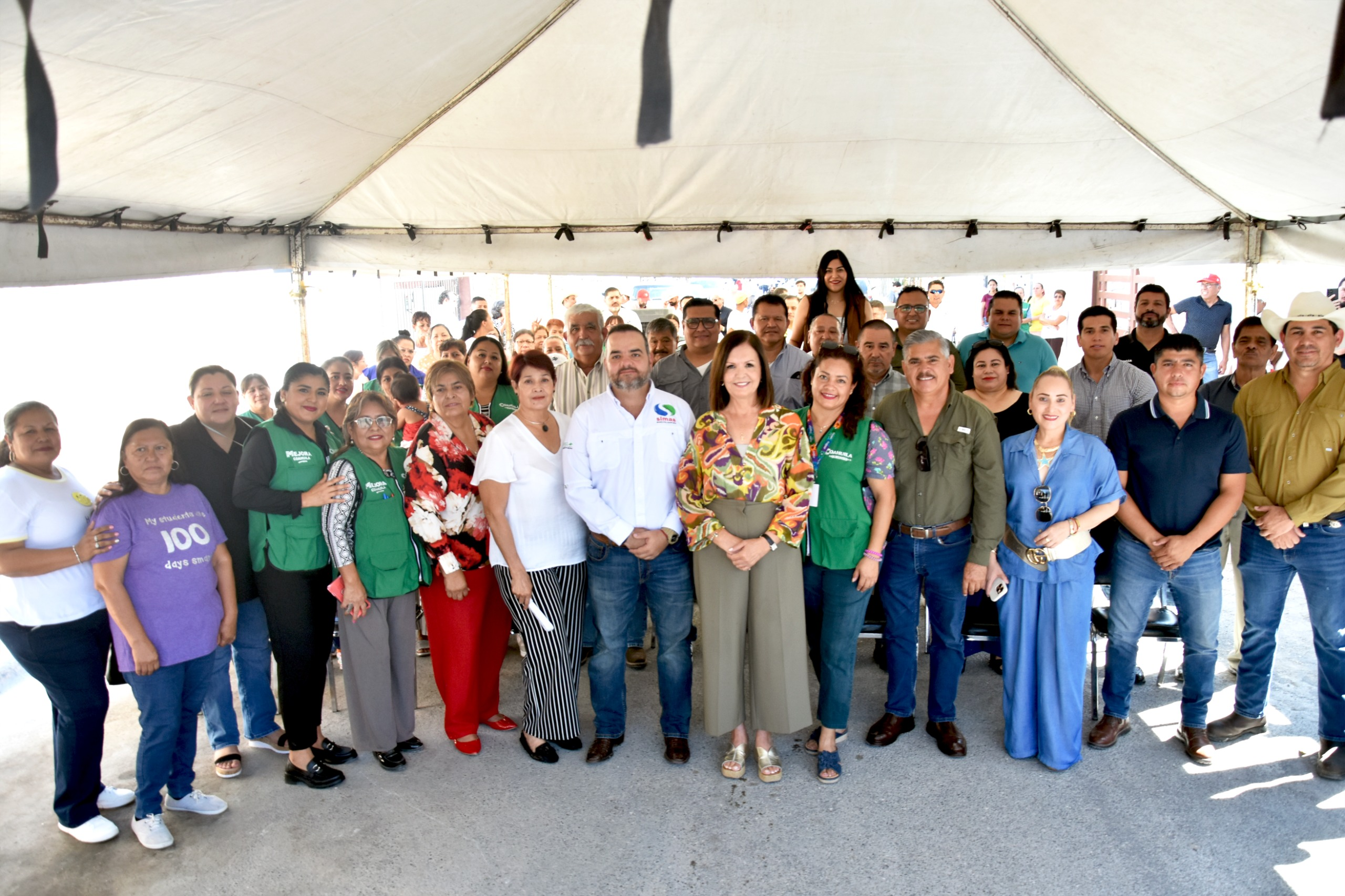 Inicia alcaldesa reposición de red de agua potable en colonia Elsa Hernández