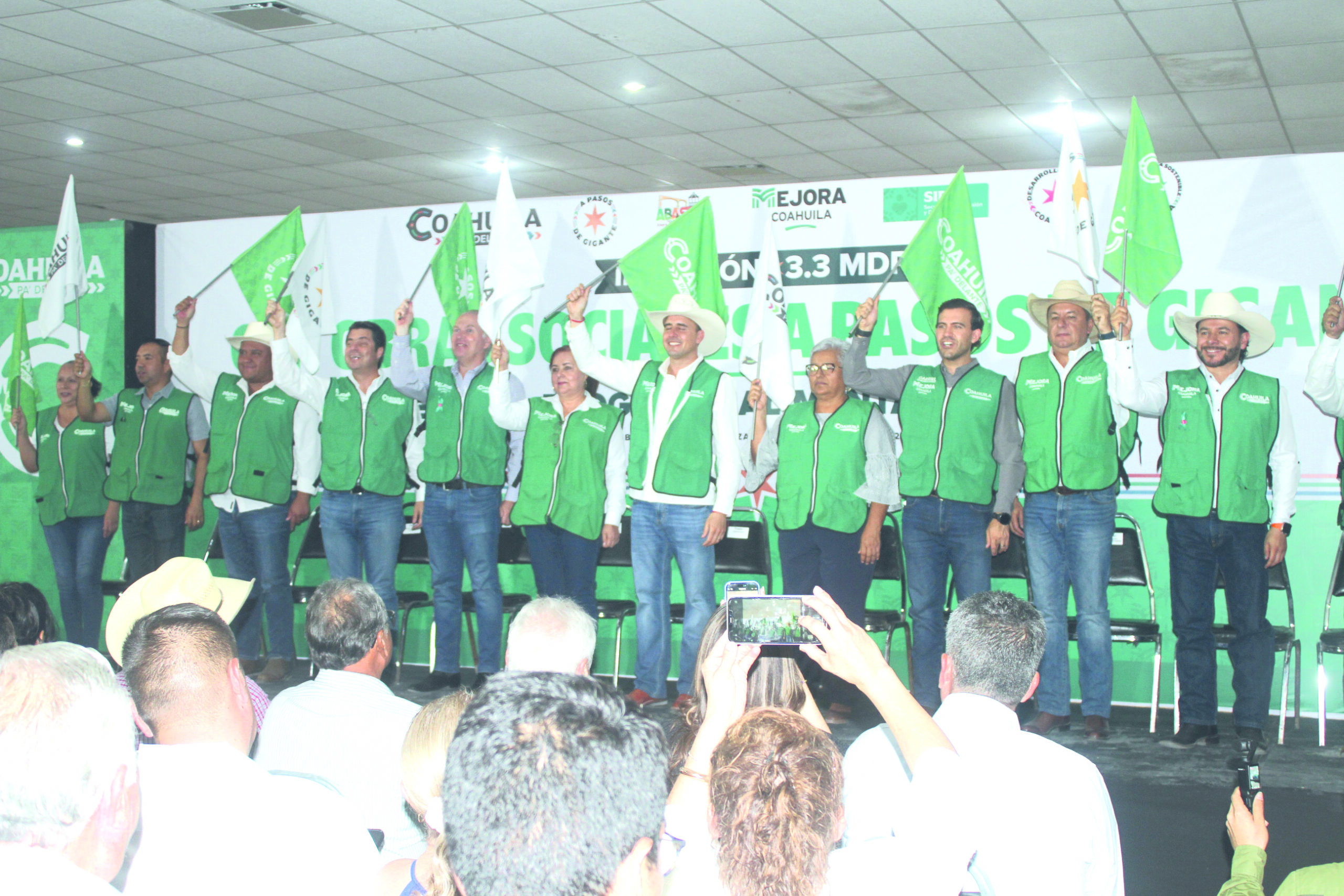 Arranca Manolo obras en Abasolo y Escobedo