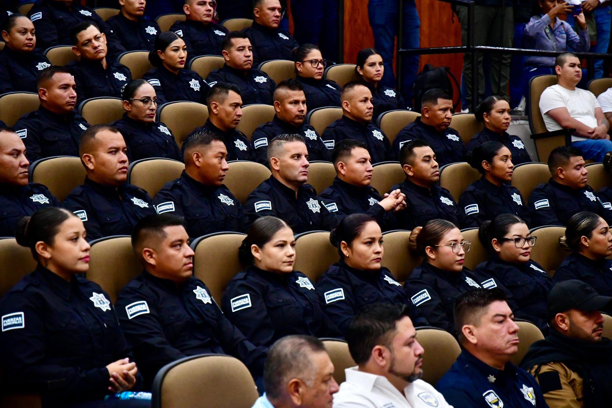 Suma nuevos cadetes policía de San Buena