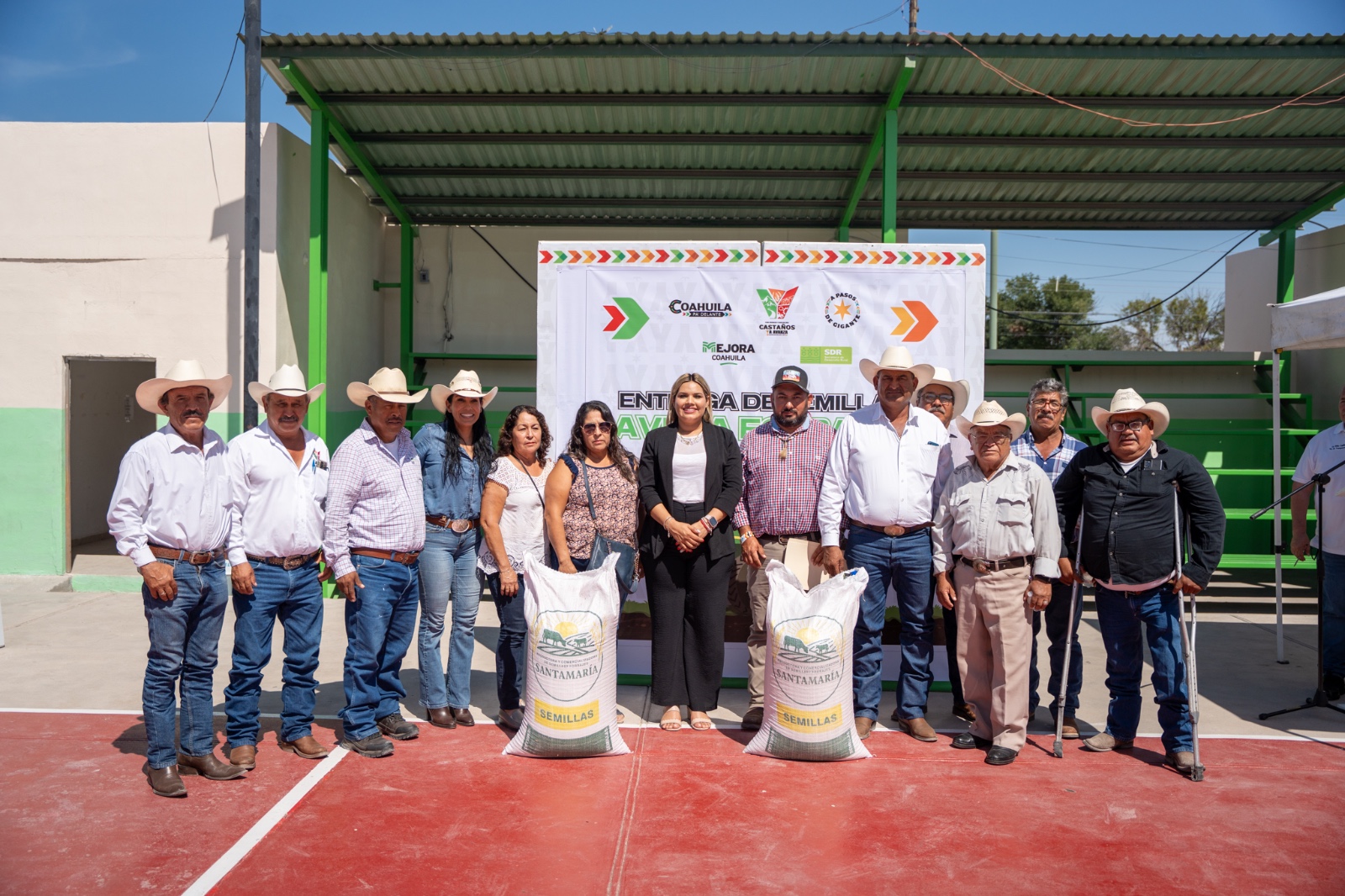 FORTALECE YESICA AL CAMPO CASTAÑENSE