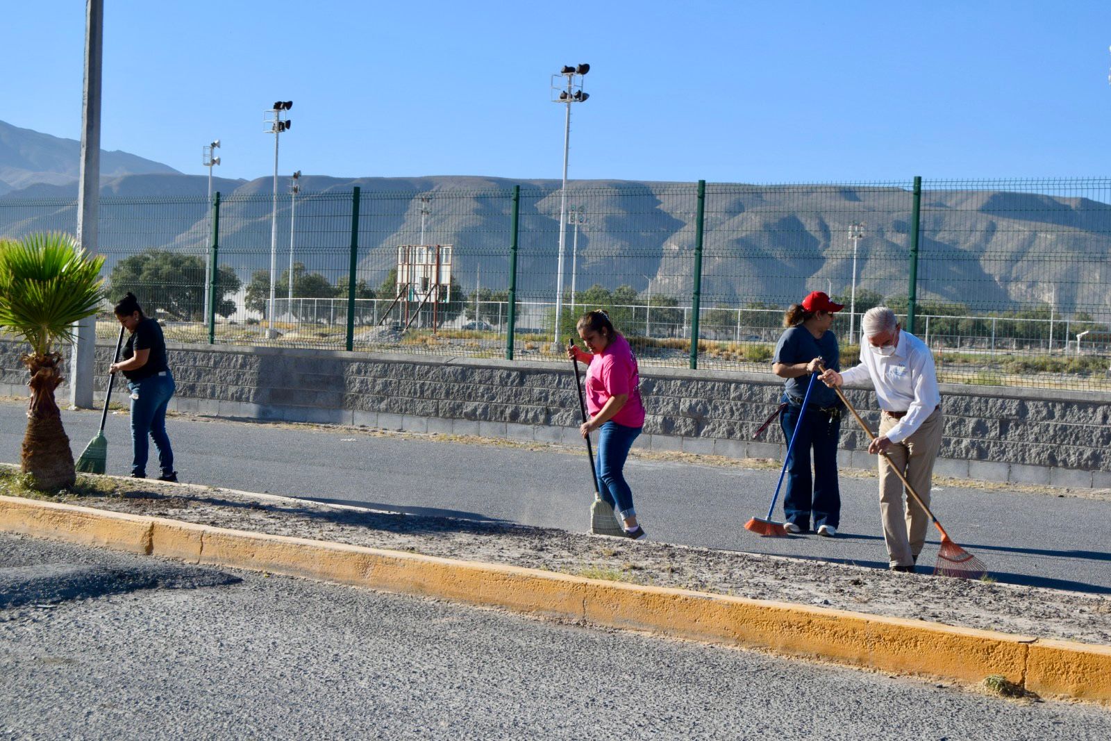 Intensifican limpieza en espacios públicos de 4-C
