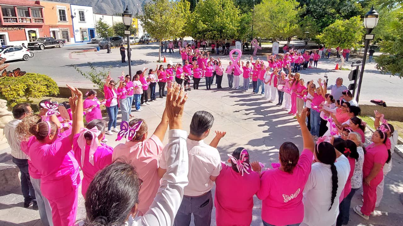 Exitosa Caminata Rosa por la vida en Ciénegas