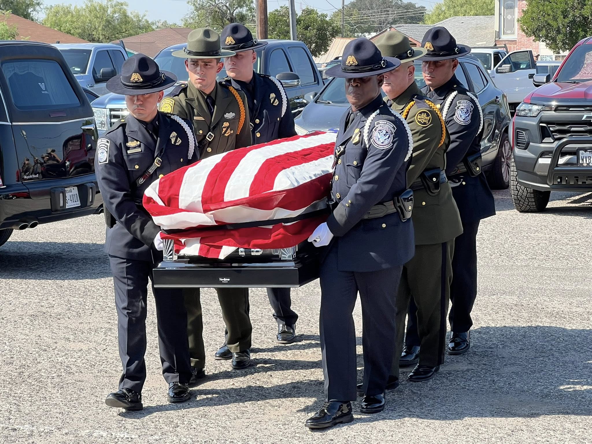 Celebran misa en honor al exagente CBP asesinado