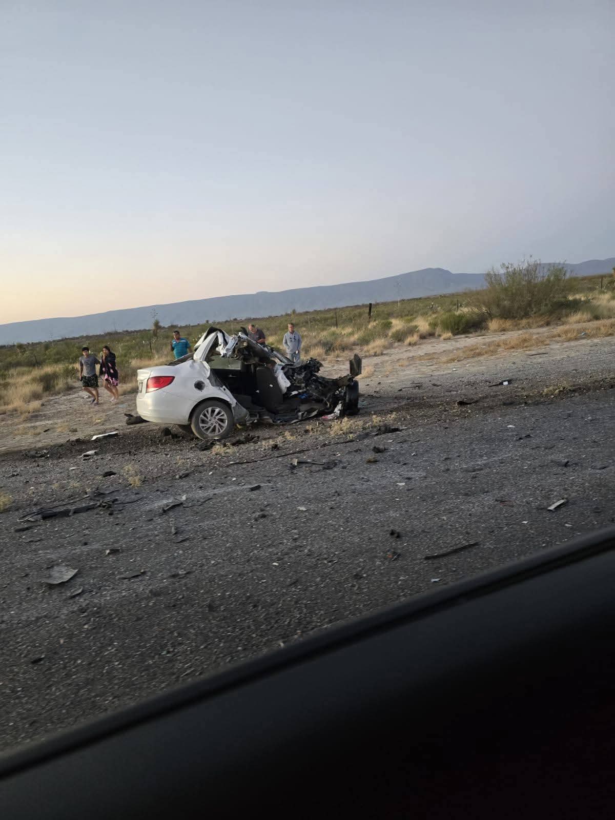 Muere conductor en brutal choque