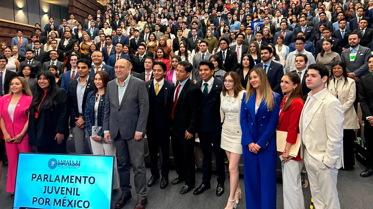 Moreira llama a la juventud a ser protagonista del país