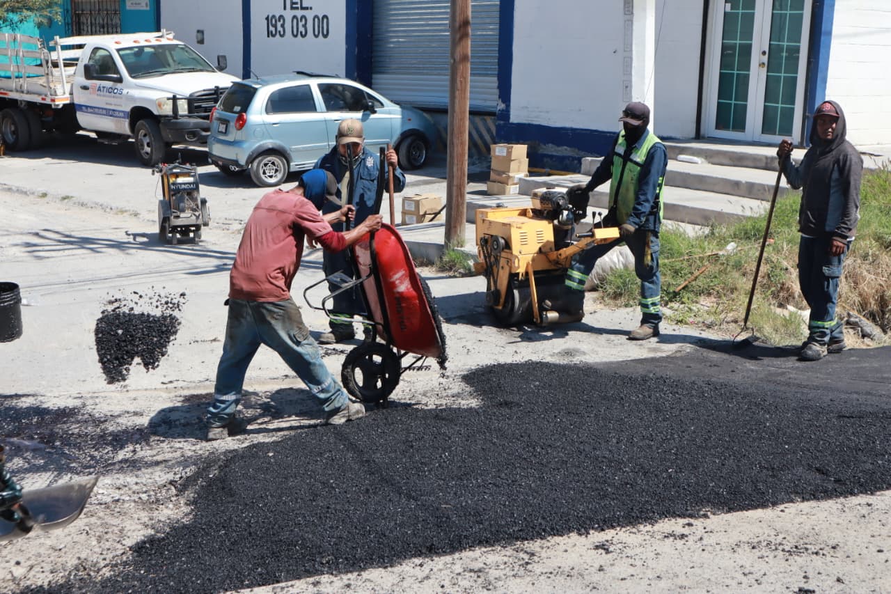 Refuerza Javier Díaz trabajos de bacheo para mejorar la seguridad vial