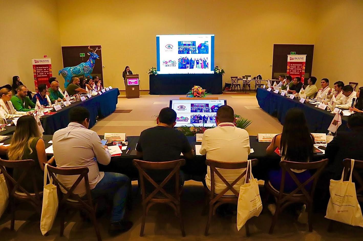 Comparte Coahuila modelo de atención a la juventud