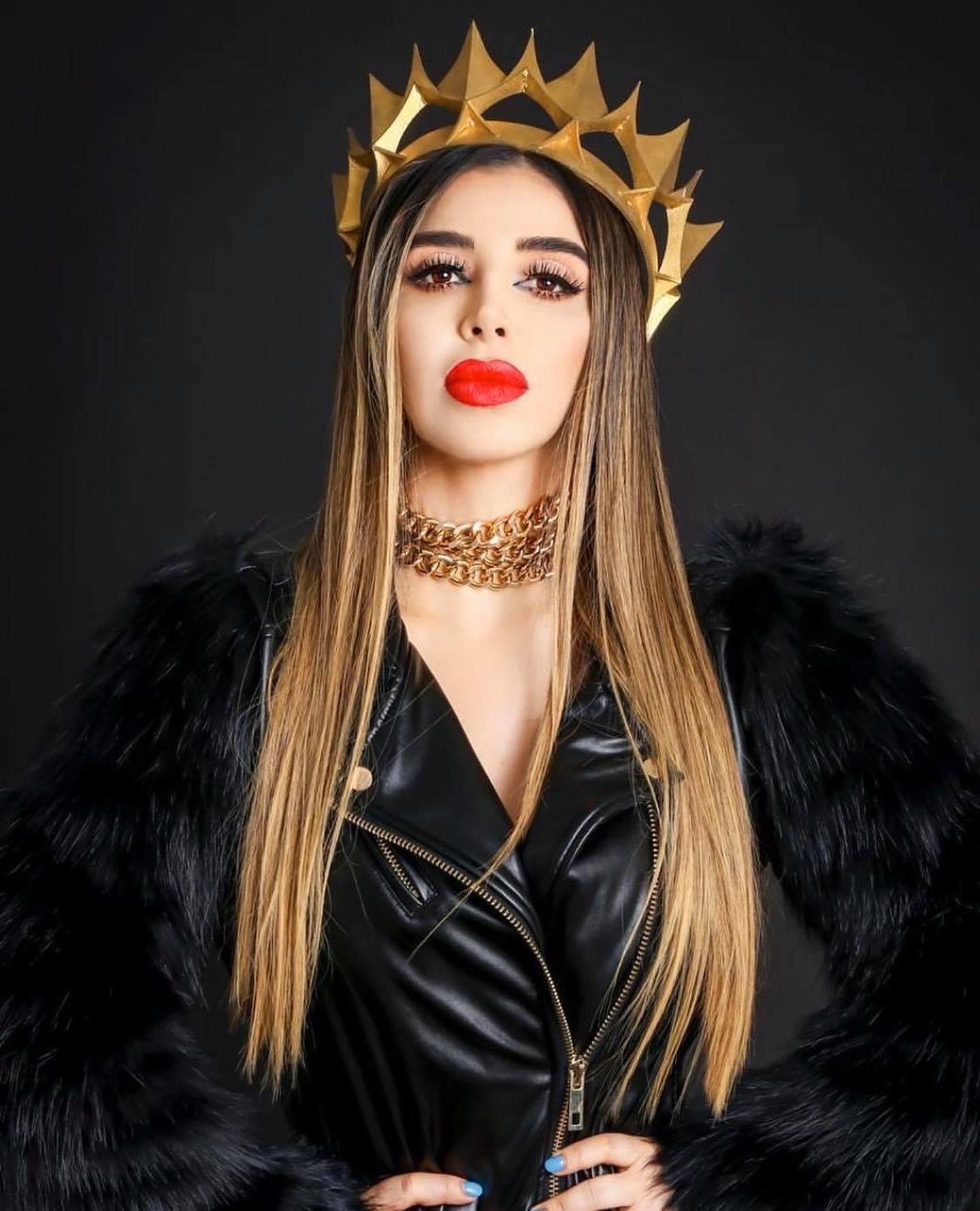 Se disculpa Emma Coronel con víctimas de narcoviolencia