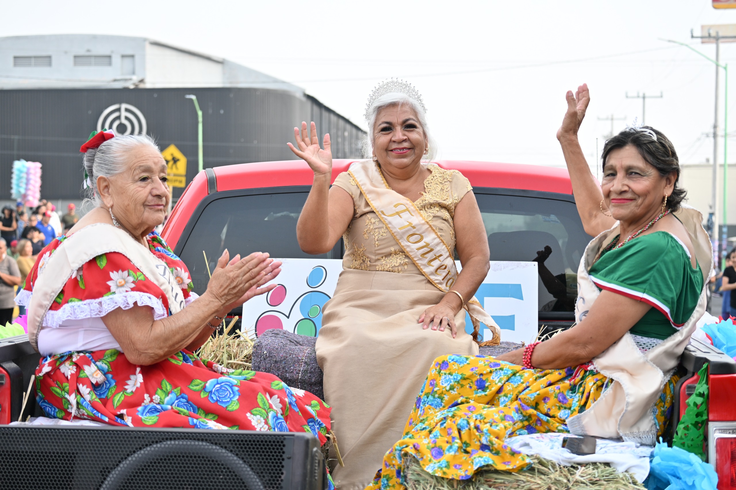 Vive Frontera histórico desfile revolucionario