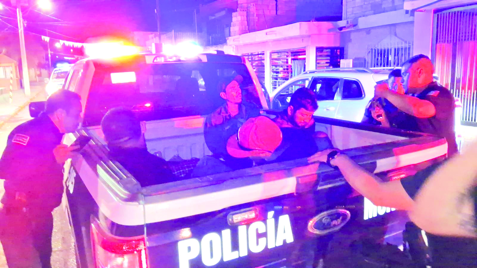 “Rozan” patrulla, escapan: os encuentran y detienen