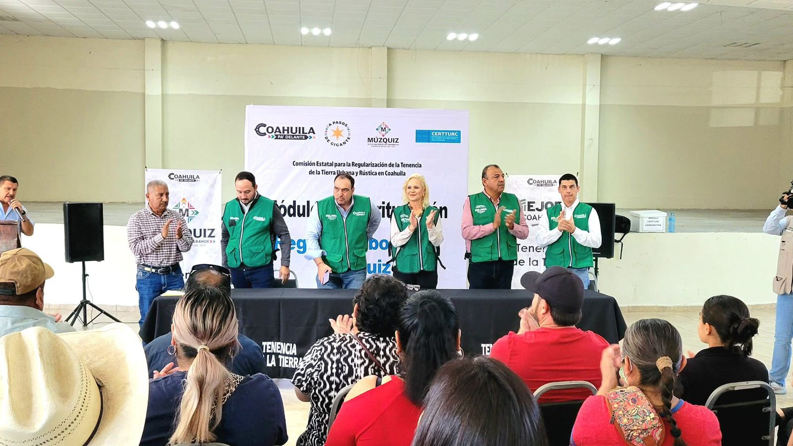 Lleva Laura certeza jurídica a Múzquiz