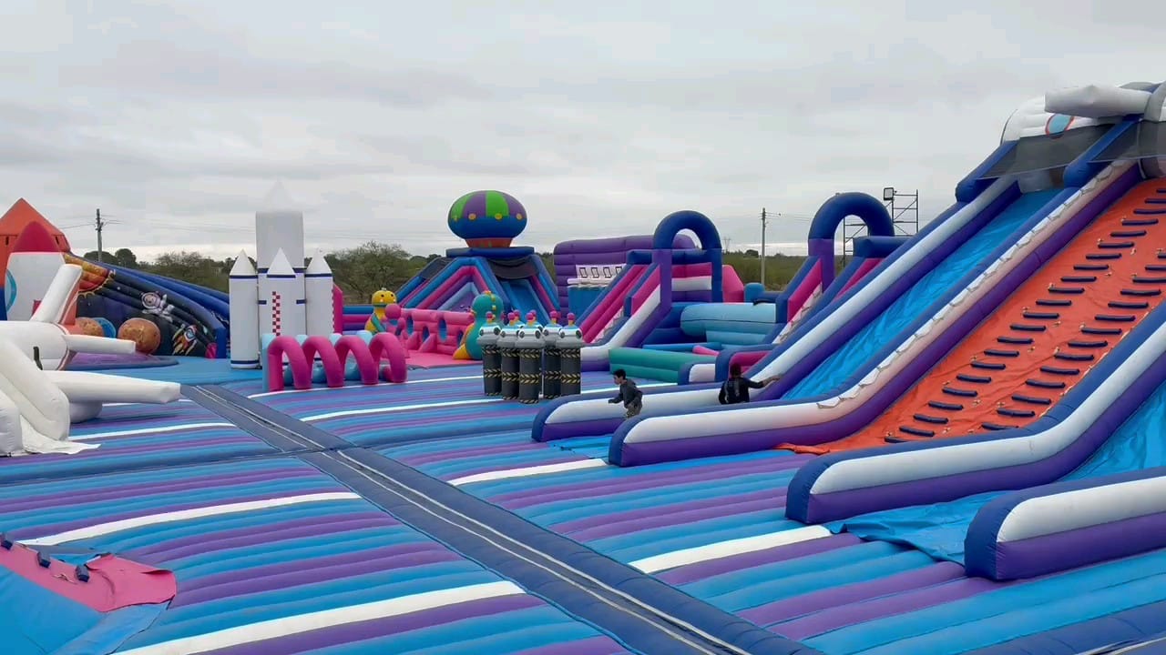 Llega a SB el Inflable más grande del mundo
