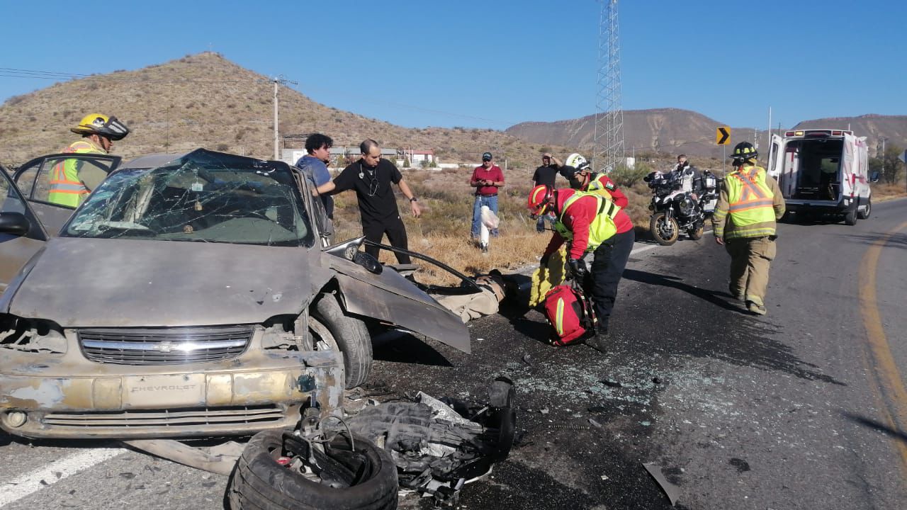 Impacta Porsche de frente contra Malibu
