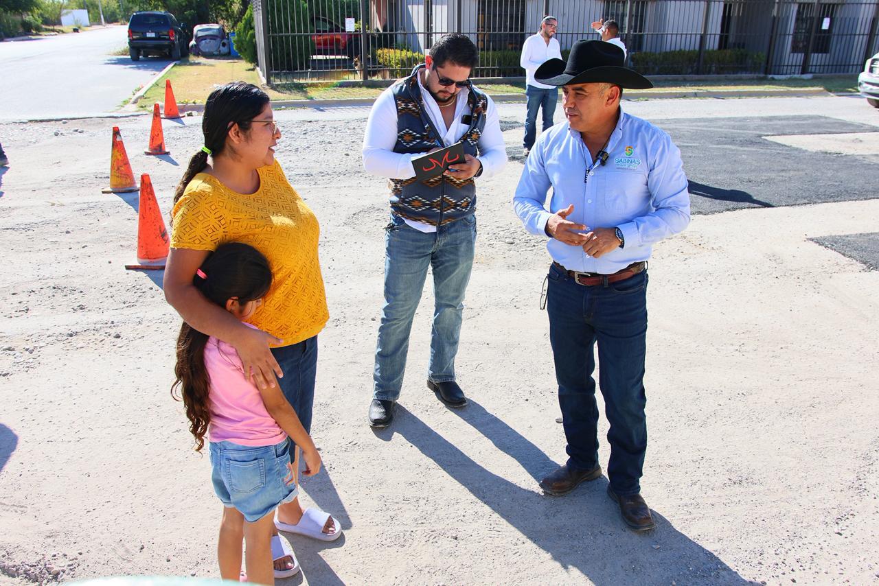 Supervisa alcalde reparación de calles