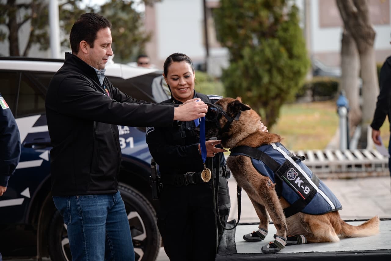 Con honores se retiran héroes K9 de Saltillo