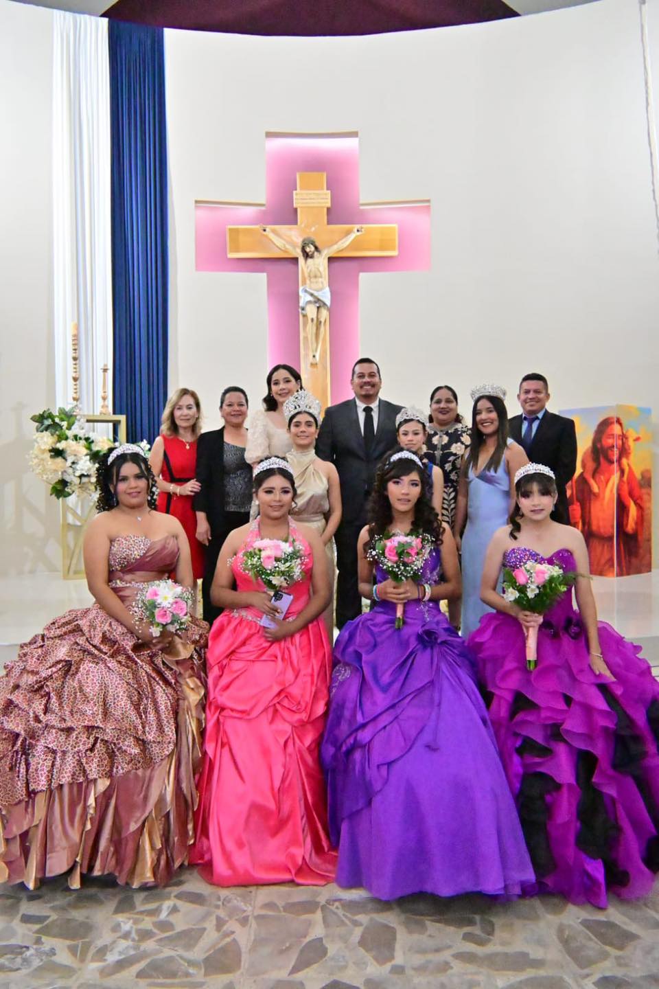 Jovencitas sambonenses disfrutan XV comunitaria