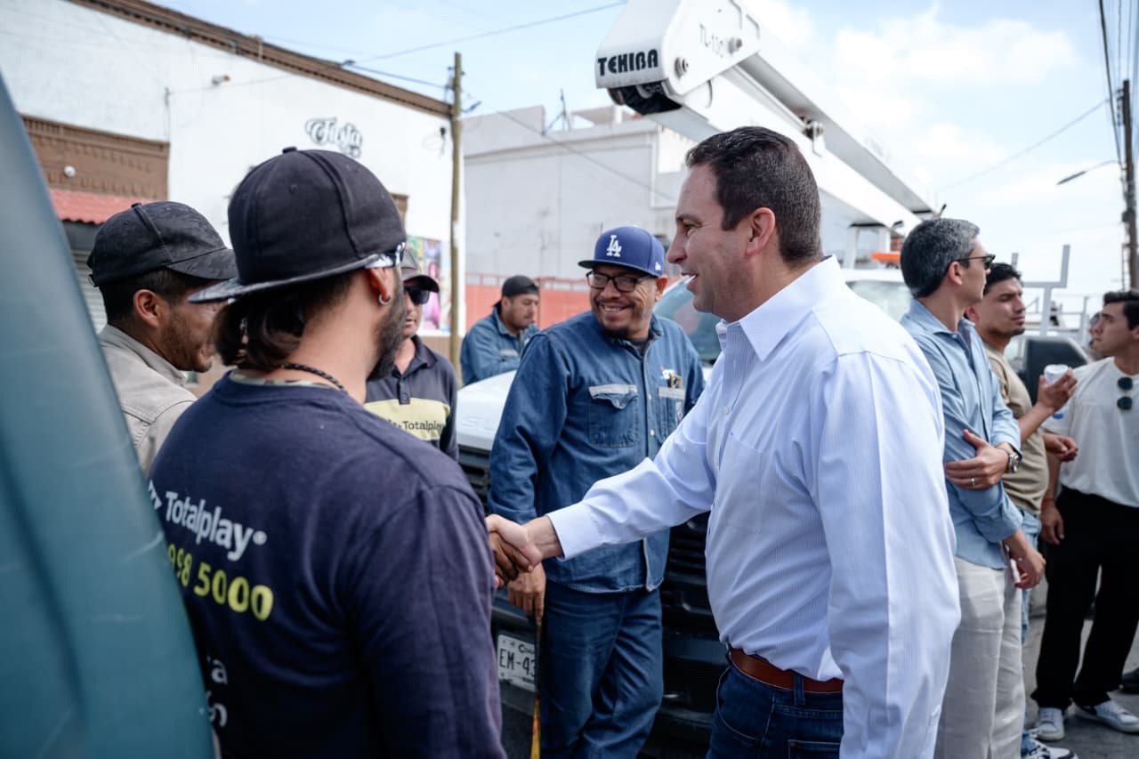 Retira Saltillo 13 mil metros de cable en desuso en D.C