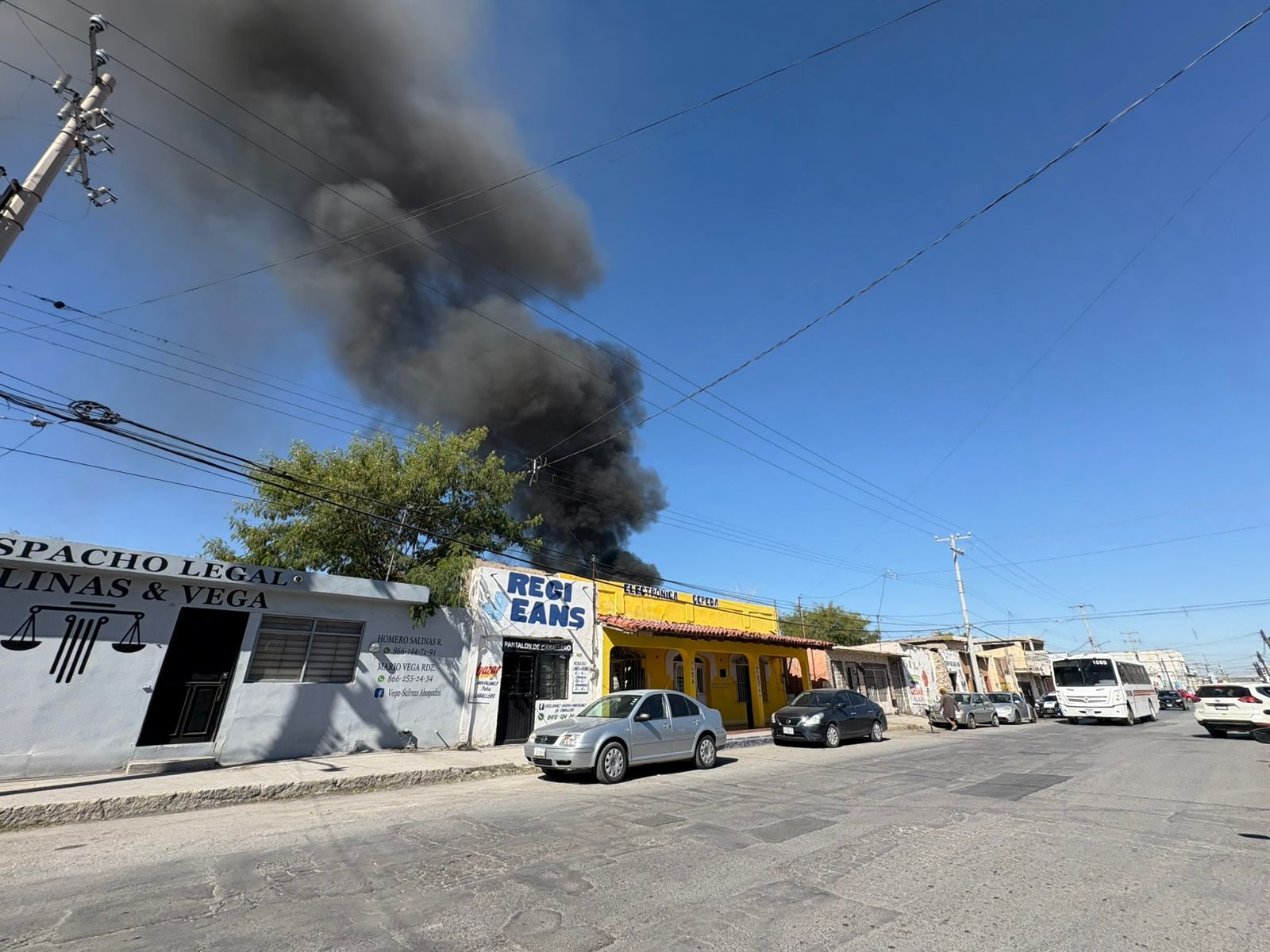 Causa pánico incendio en Centro de Monclova