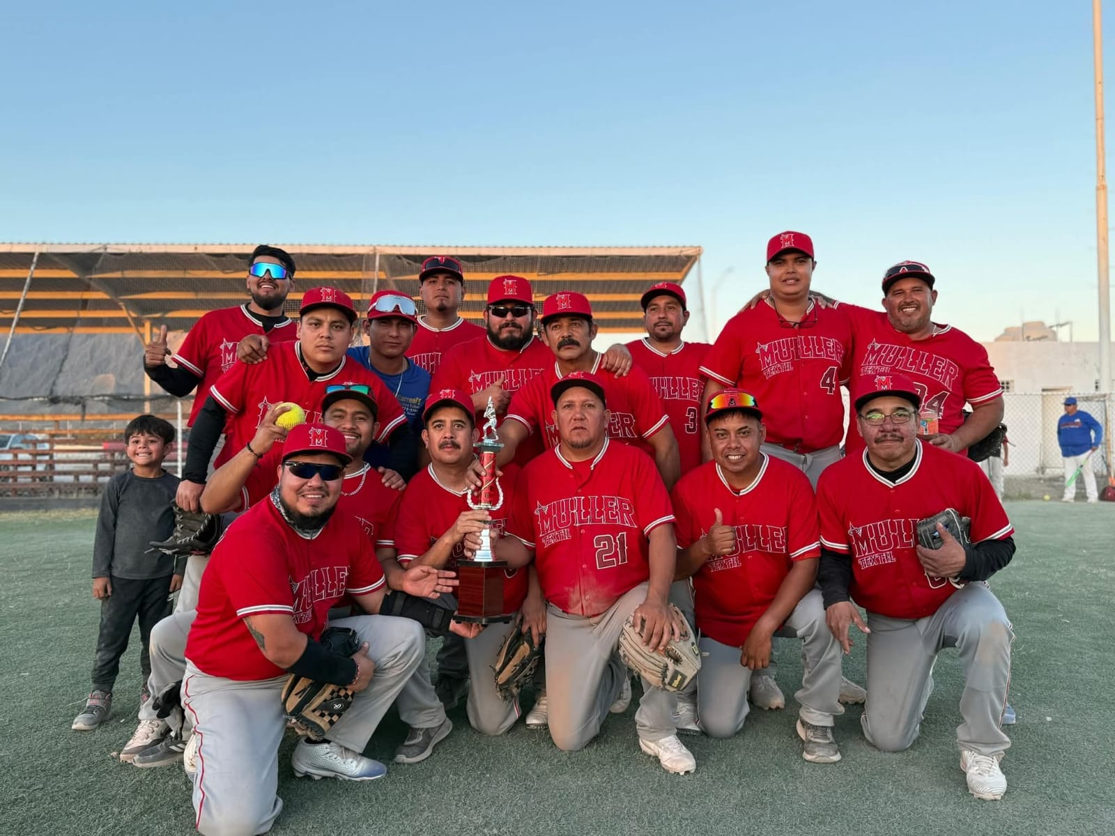 Textiles Müller de Cd. Acuña se coronan campeones del Cuadrangular Varonil de Softbol en Cuatro Ciénegas