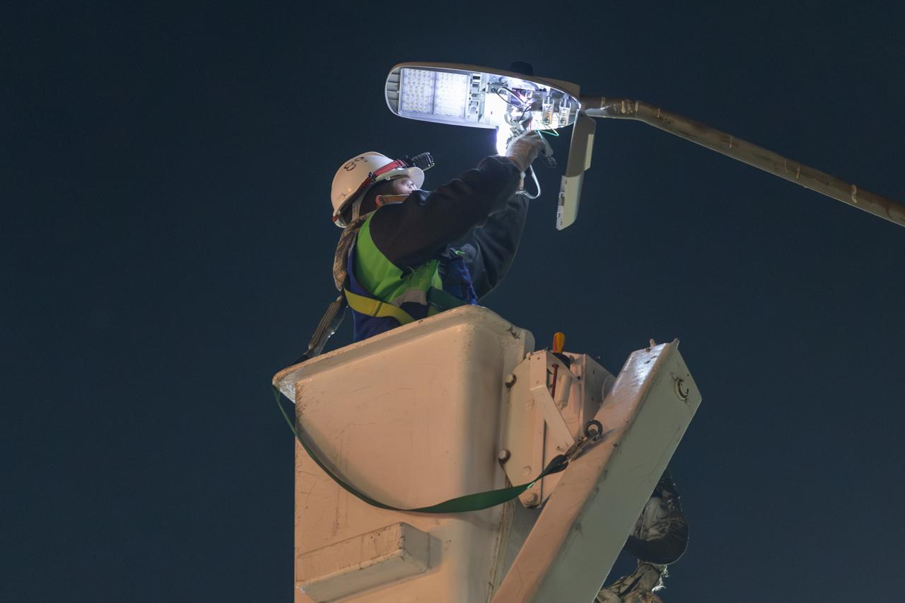 Avanza modernización de alumbrado en los 4 accesos a Saltillo