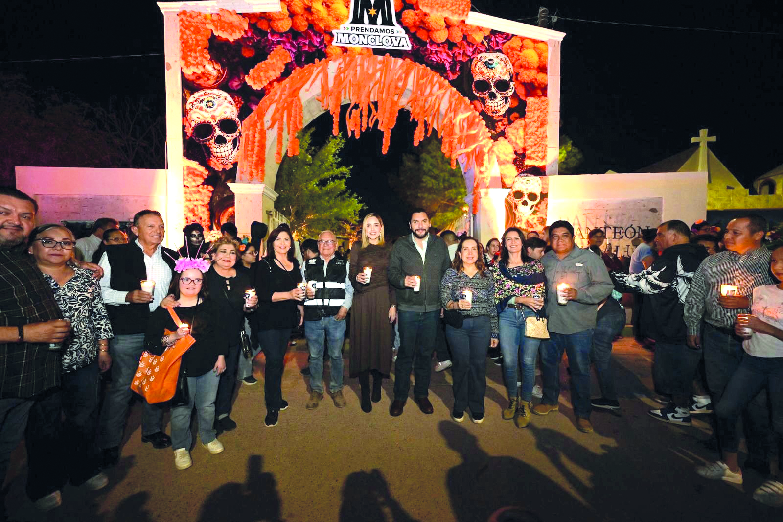 Celebra Monclova la tradicional Alumbrada