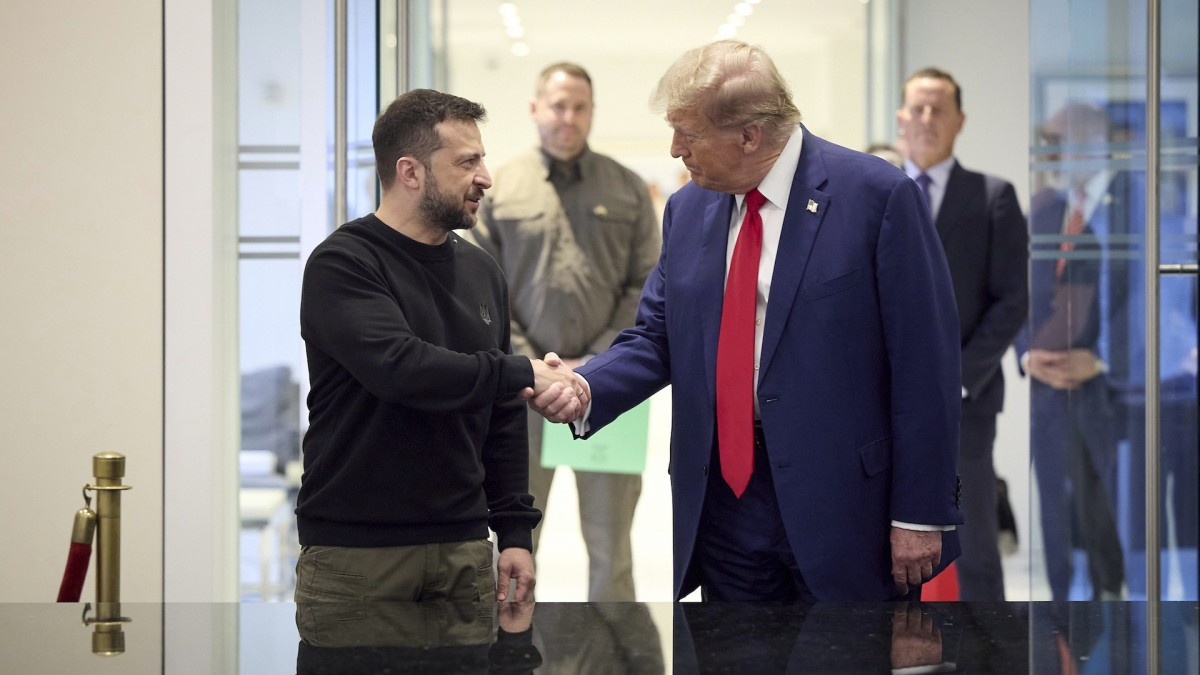 Zelensky recibe el nuevo plan de paz de Trump y hablará con él en próximos días