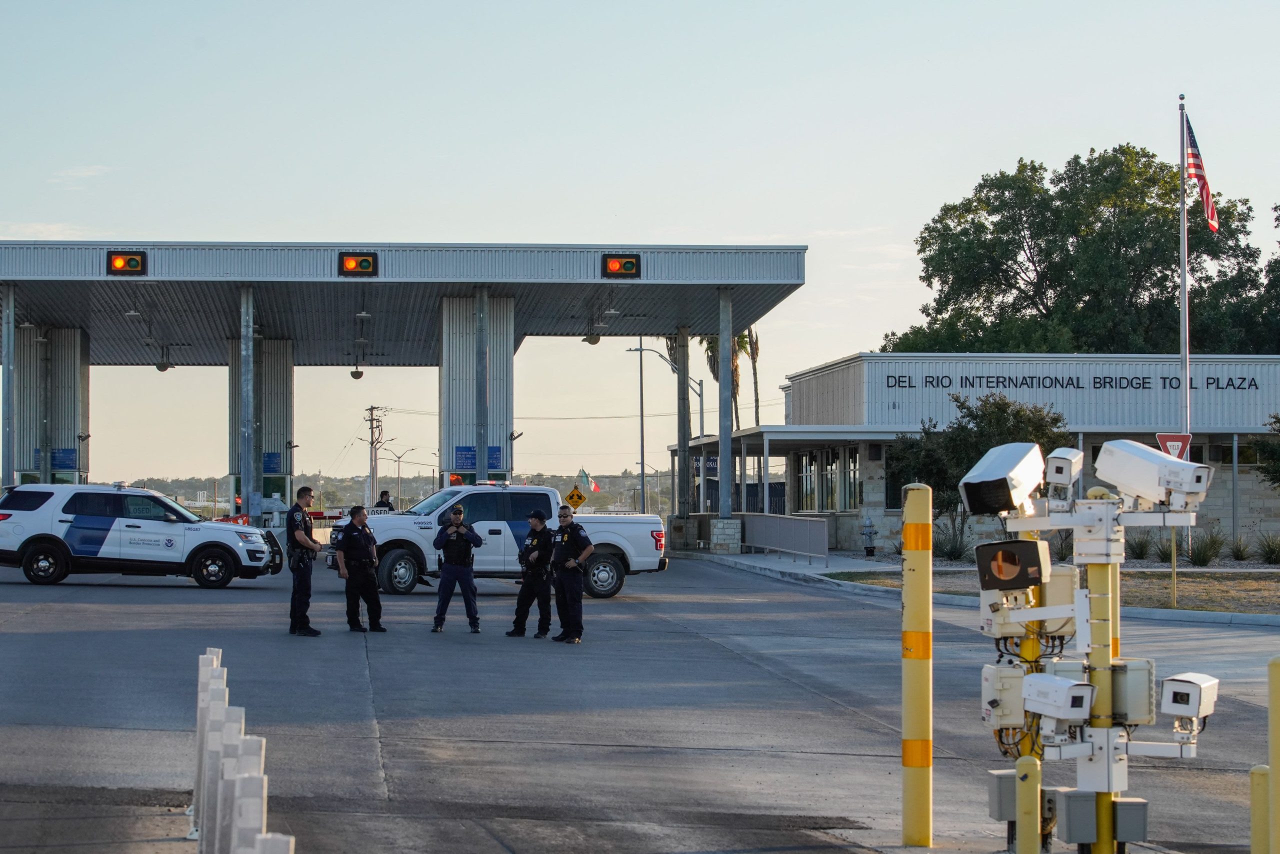 Incautan armamento en Puente de Del Rio