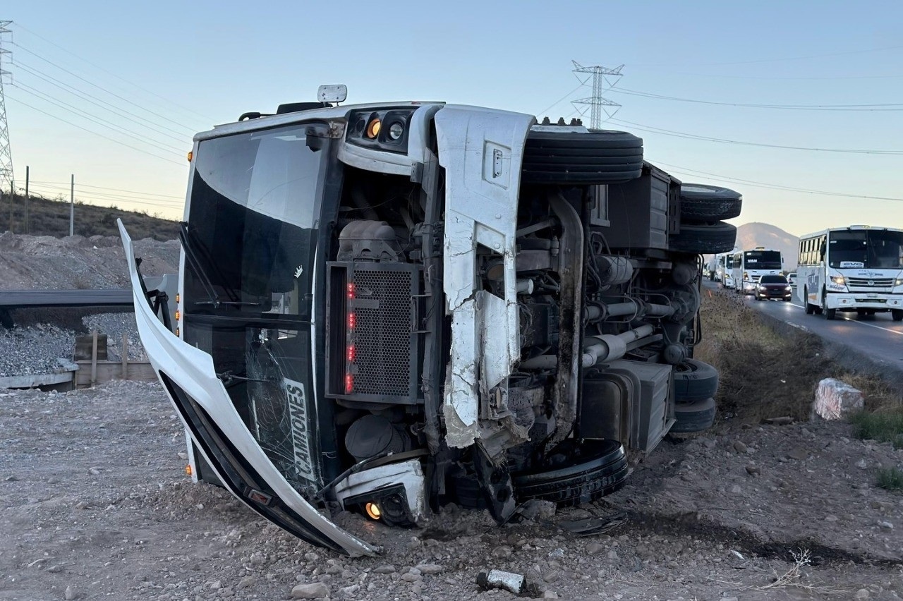 Deja camionazo 18 lesionados
