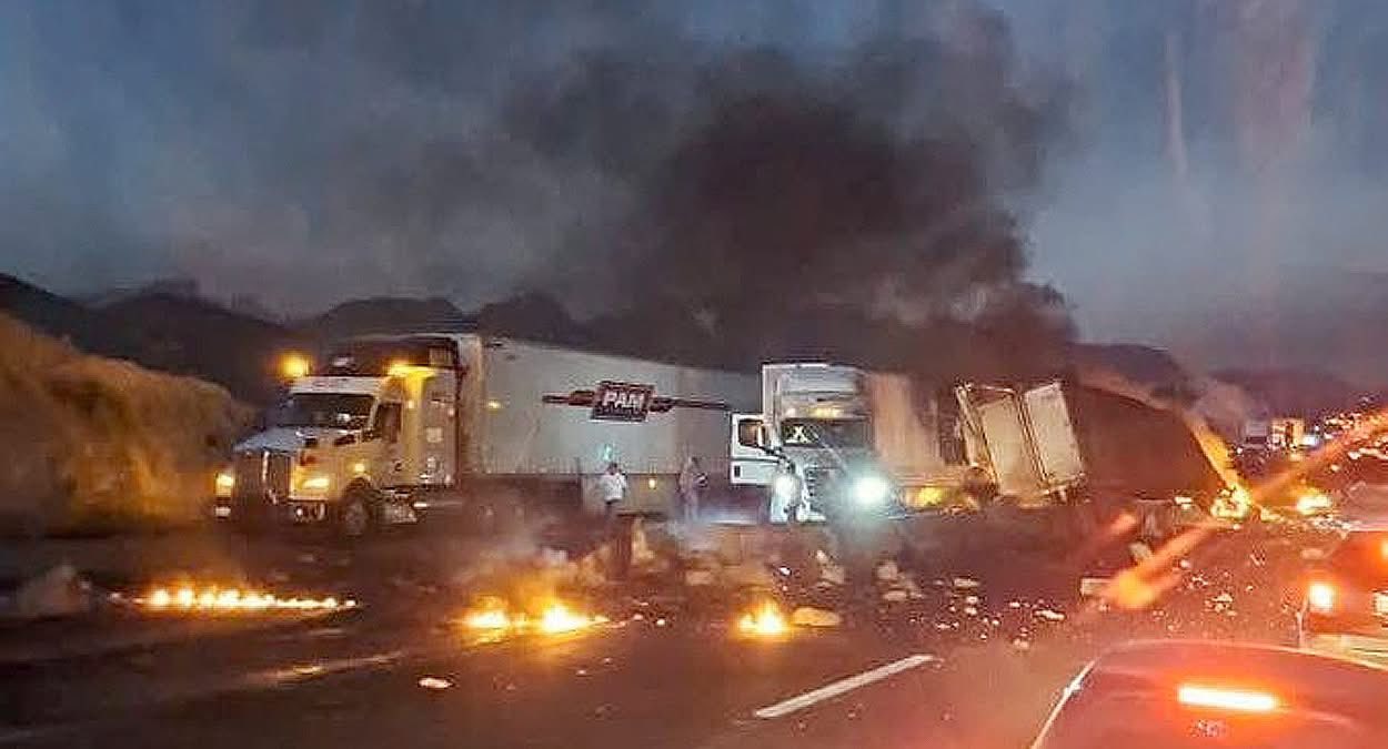 Tras 17 horas, reabren Autopista Mty-Saltillo