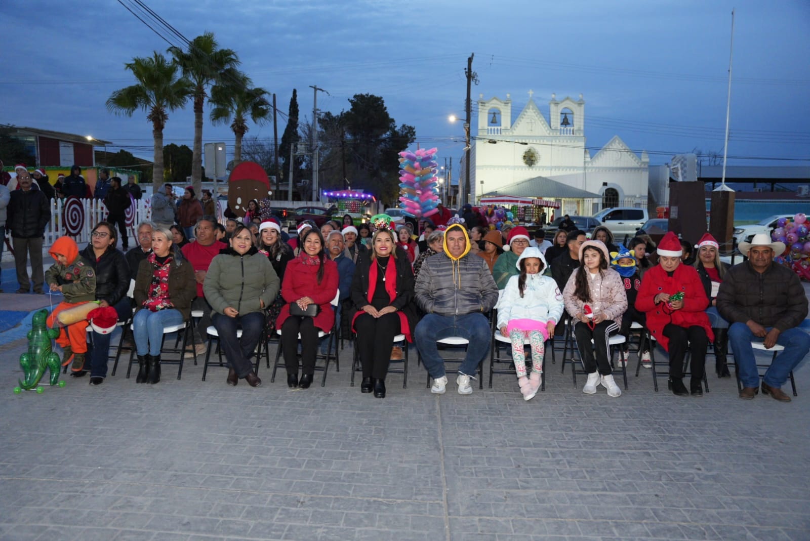 Encendido del Pino y la Villa Navideña iluminan Castaños