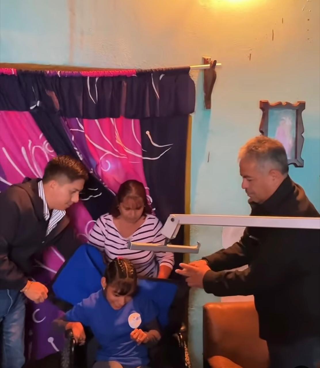 Llevan Víctor y Lety un fuerte apoyo a Angelita
