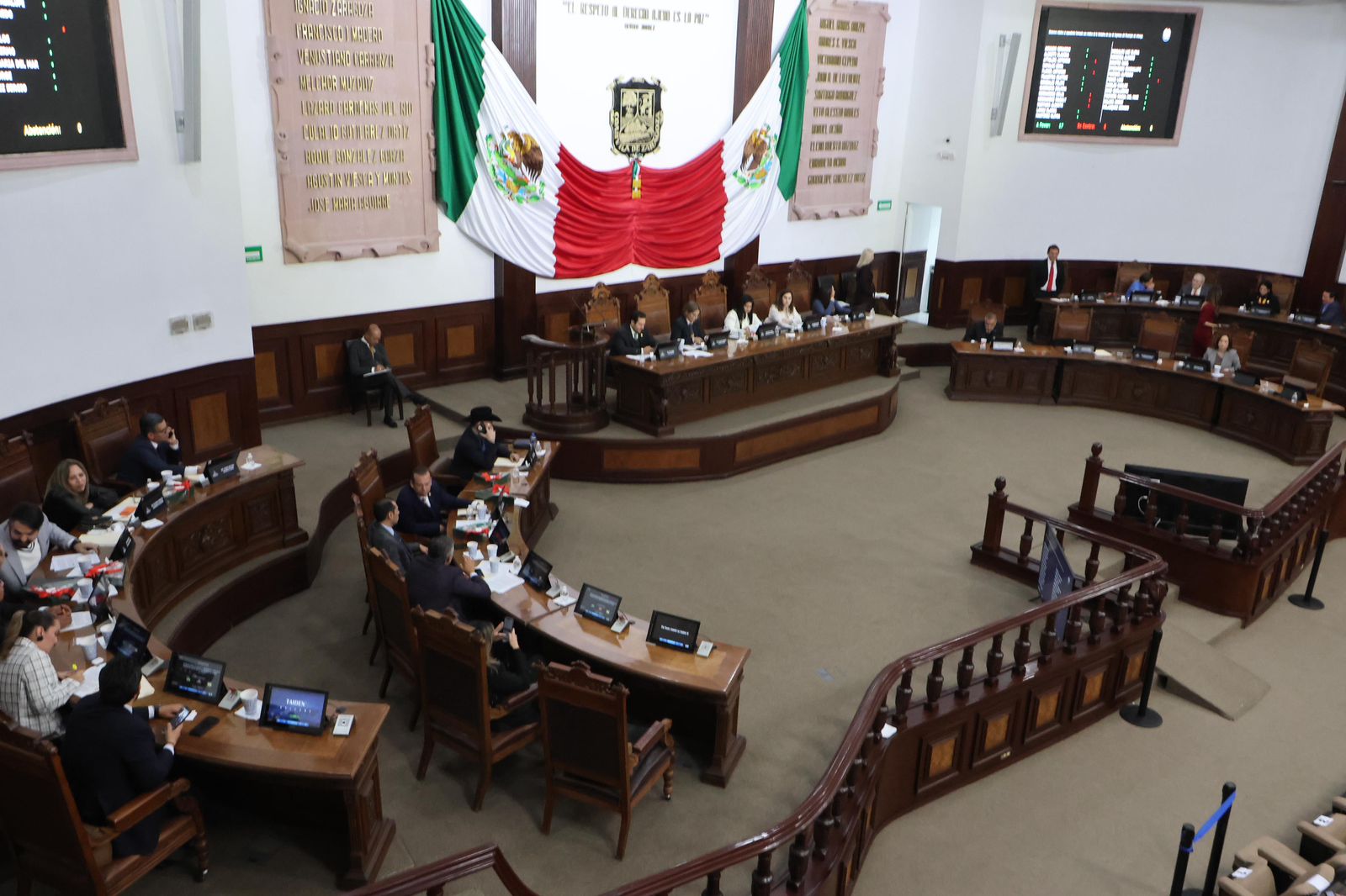 Autoriza Congreso finanzas 2026 de los 38 municipios