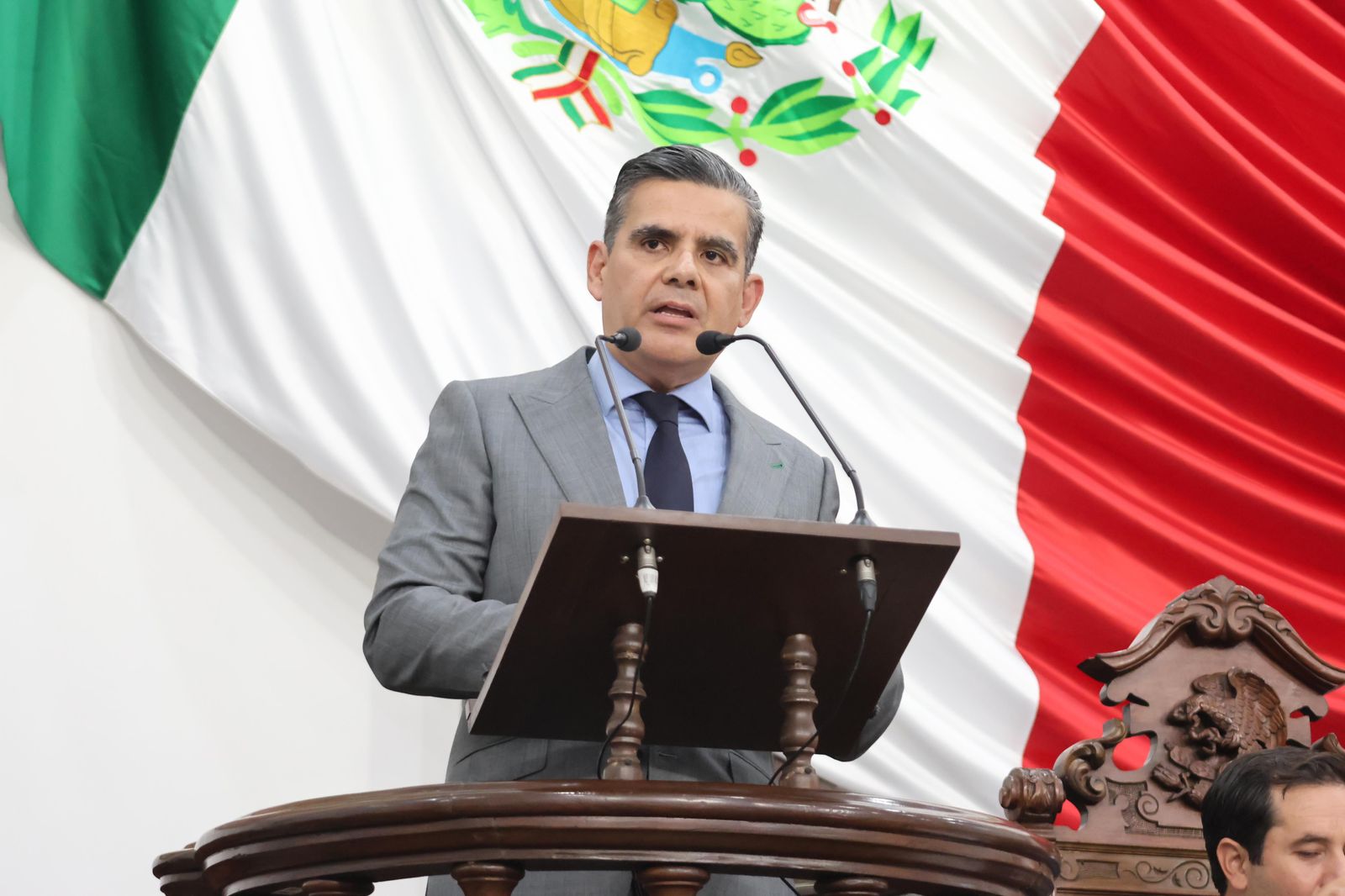 Pone Congreso freno a abusos en «anexos»
