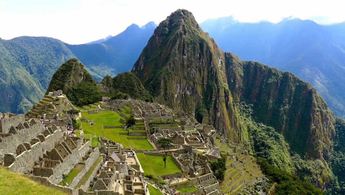Choque de dos trenes en ruta a Machu Picchu deja al menos 15 heridos