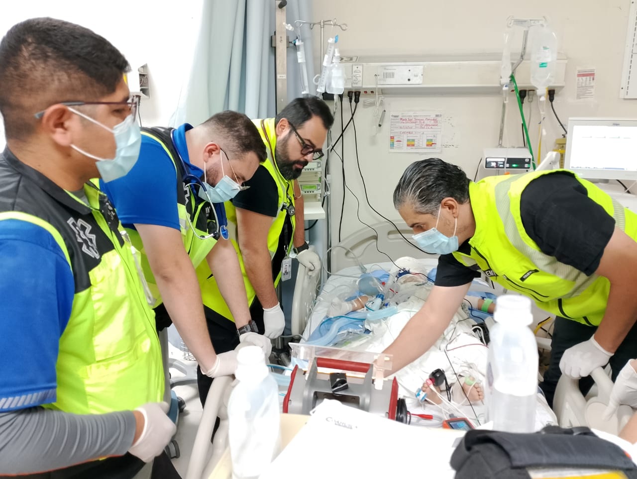DOCTORES SALVAN EL ROSTRO A MARÍA JOSÉ
