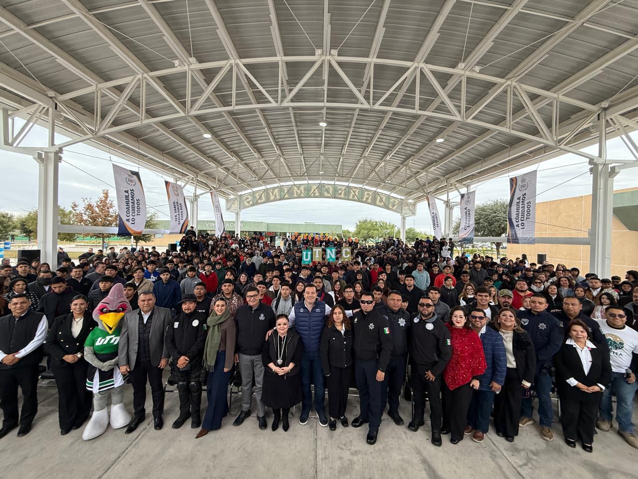 Se suman 800 alumnos a grupos de seguridad