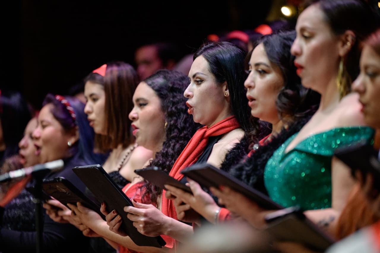 Disfrutan de una gala navideña en el Ateneo