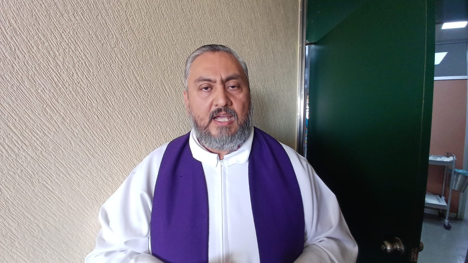 Bendición navideña a pacientes de Clínica 24