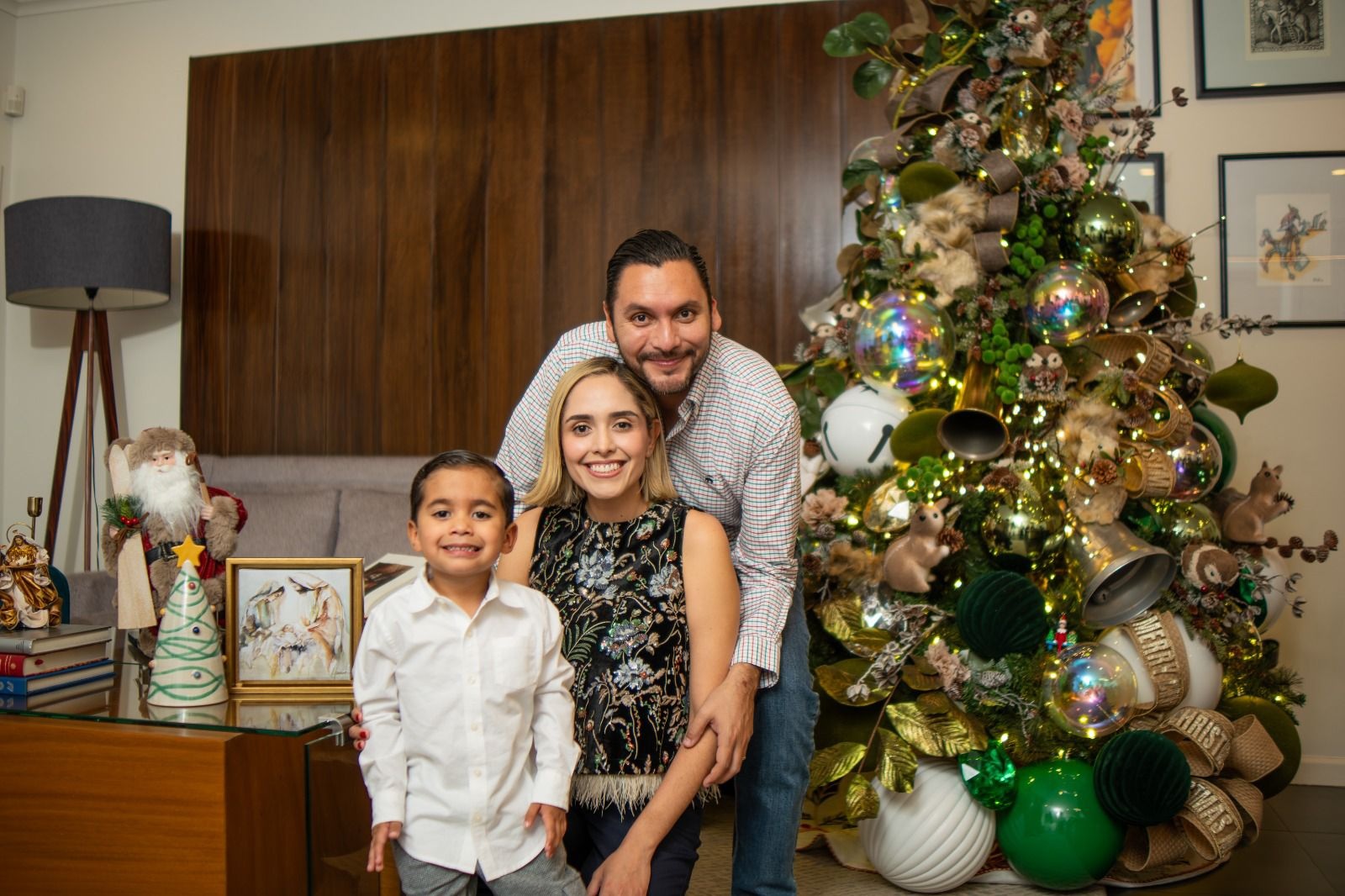Desean paz y felicidad a todos los hogares de Monclova